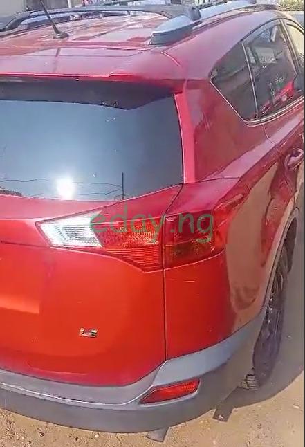 2015 Toyota RAV4 LE - Image 2