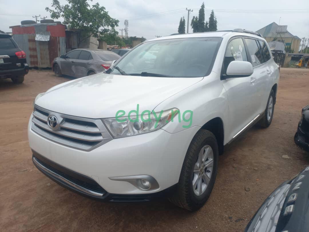 2013 Toyota Highlander (Tokunbo) - Car Already in Abuja-SOLD - Image 10