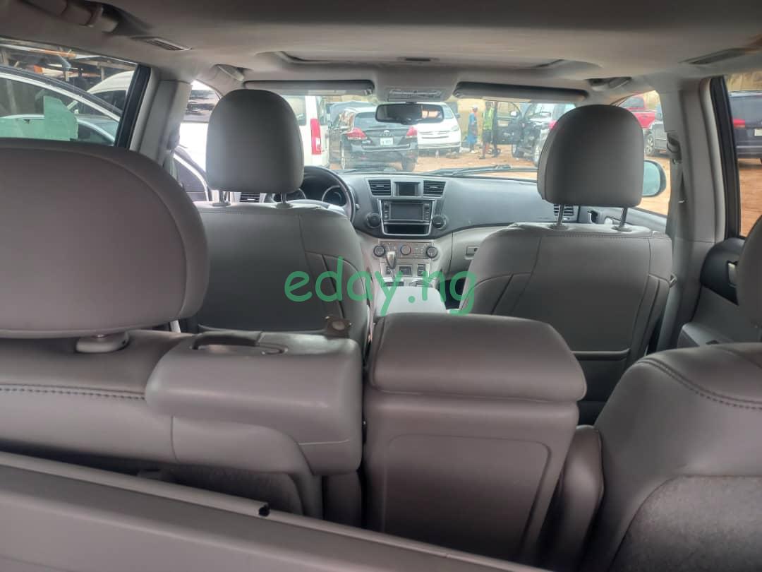 2013 Toyota Highlander (Tokunbo) - Car Already in Abuja-SOLD - Image 7