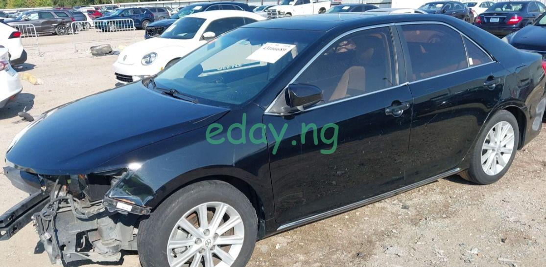 2012 Toyota Camry XLE (Foreign used) - Car in Lagos - Image 11