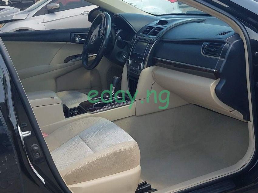 2012 Toyota Camry XLE (Foreign used) - Car in Lagos - Image 5