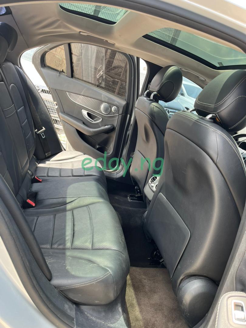 2016 Mercedes Benz C300 (Foreign used)-in Lagos - Image 12