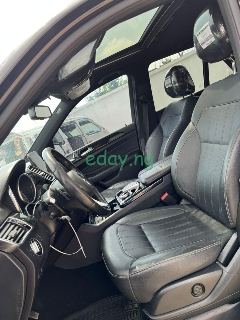 2017 Mercedes Benz GLE350 (Foreign used)- in Lagos - Image 13