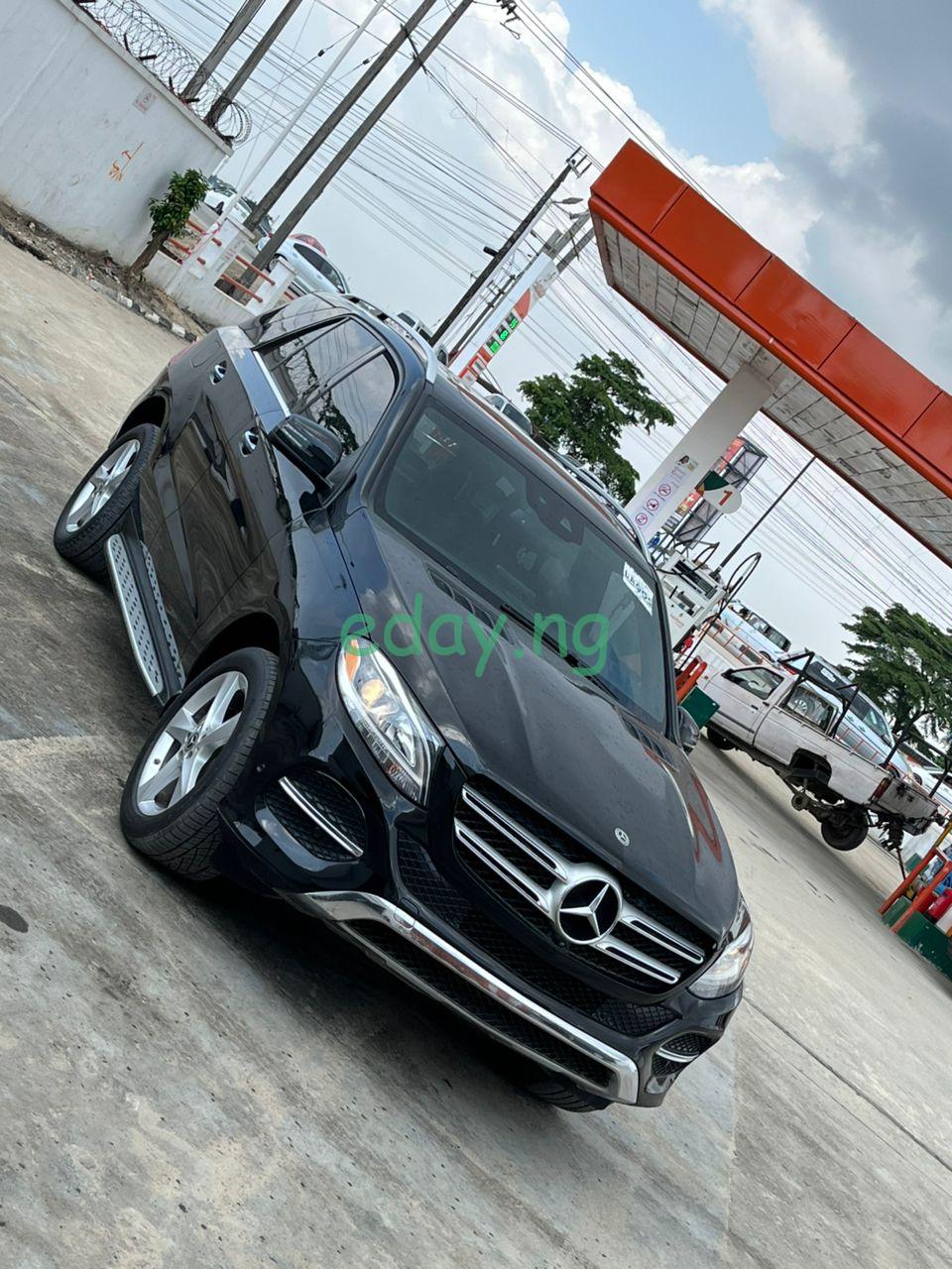 2017 Mercedes Benz GLE350 (Foreign used)- in Lagos - Image 3