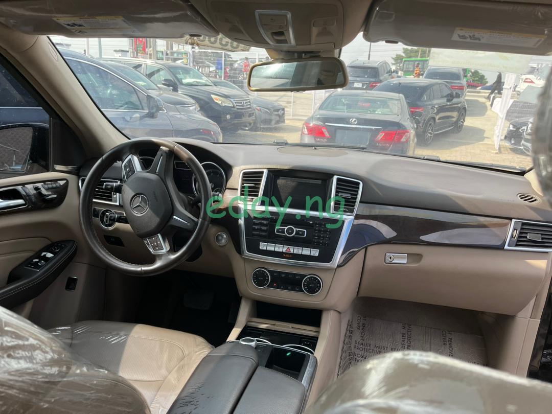 2015 Mercedes Benz ML350 (Foreign used) -Car in Lagos - Image 4