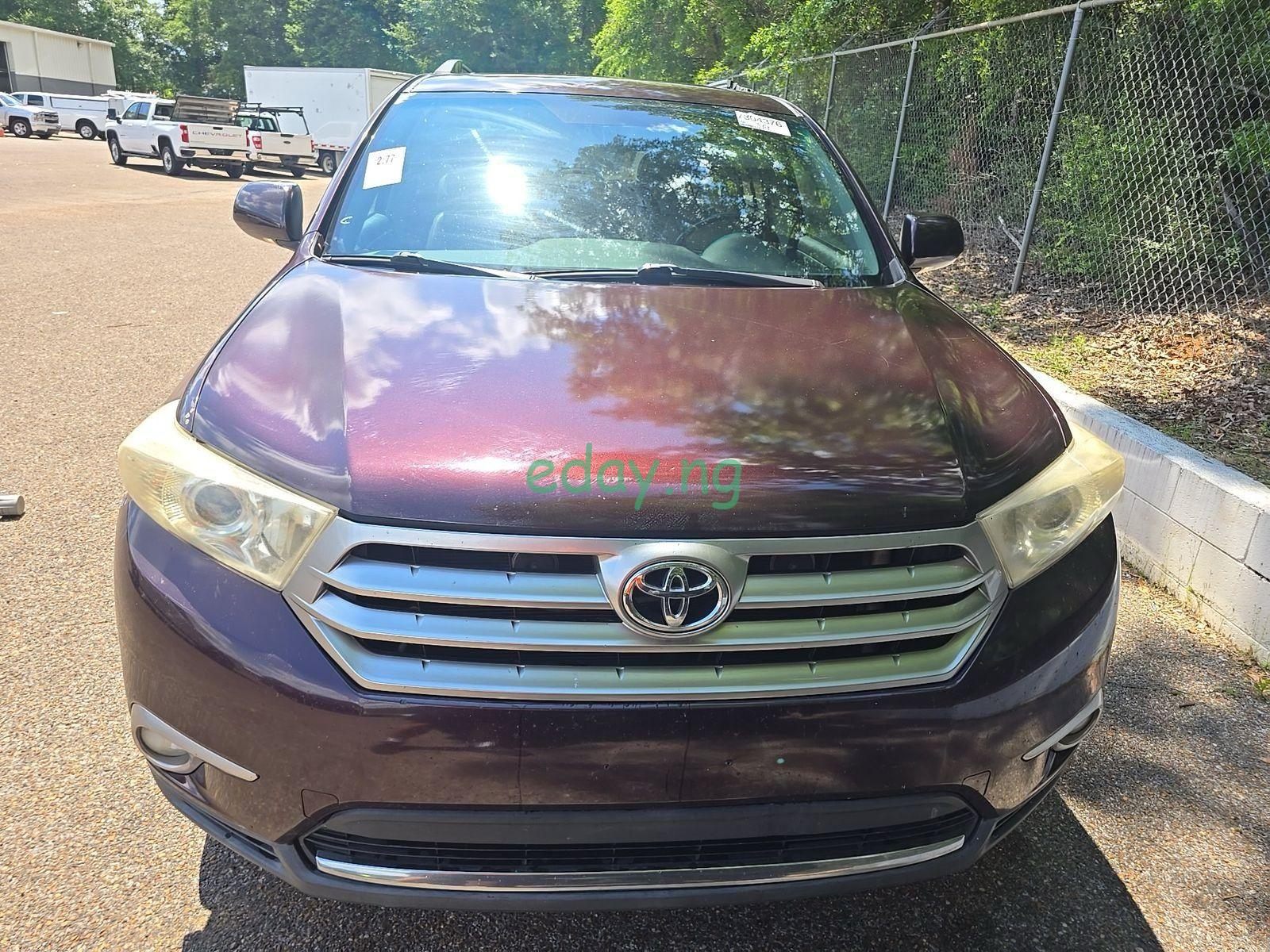 2011 Toyota Highlander Limited - Image 2