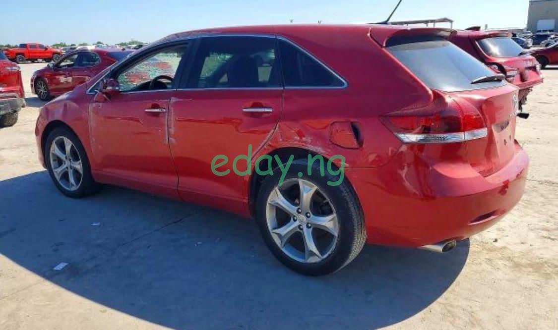 2013 Venza XLE
